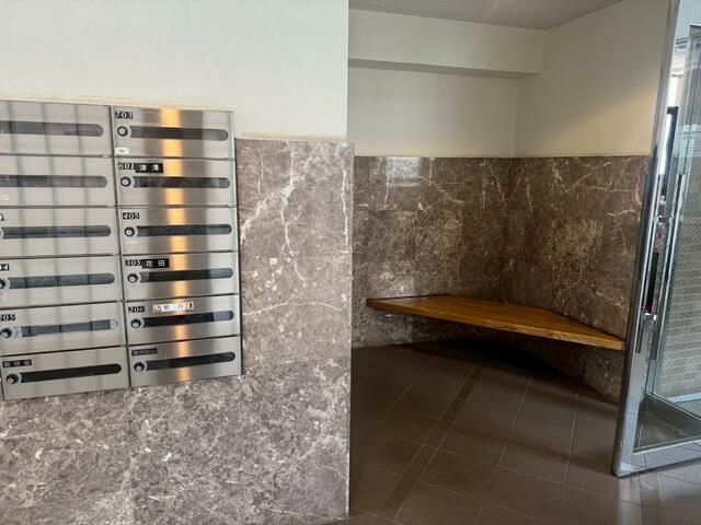 2LDK Apartment with Private Garden in Ome, Tokyo - Renovation 2025 - Thumbnail 4