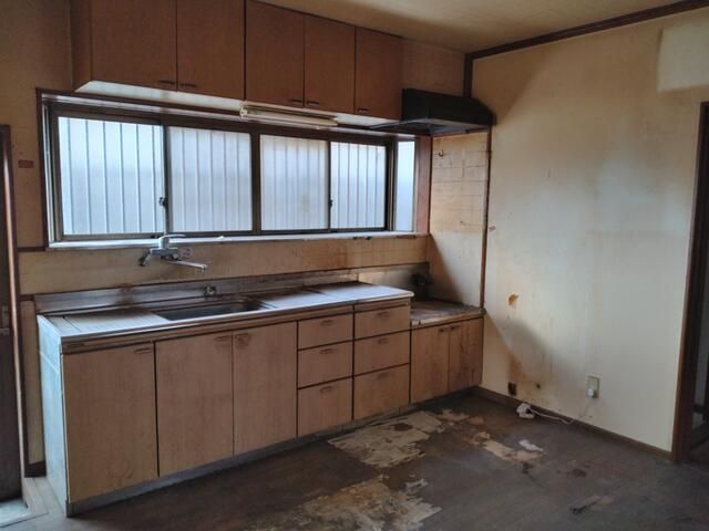 Spacious 6DK Detached House on Large Plot in Takasaki - Thumbnail 2