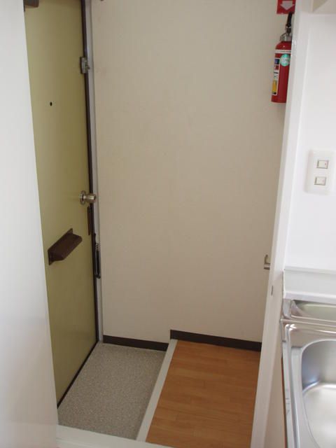 1DK Apartment for Rent in Shiroishi, Sapporo, Hokkaido - Thumbnail 3