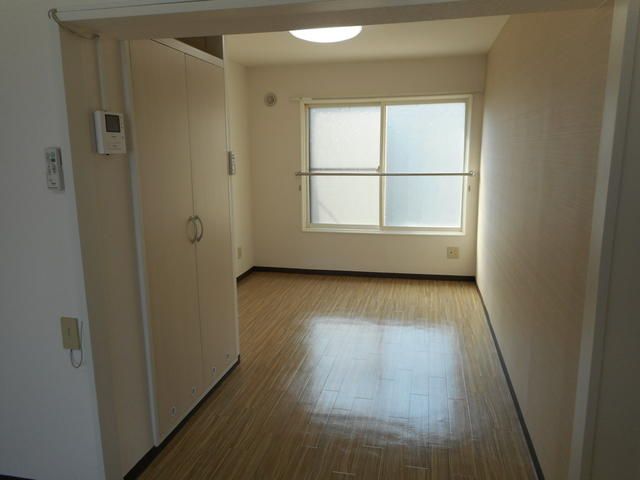 1DK Apartment for Rent in Shiroishi, Sapporo, Hokkaido - Thumbnail 4