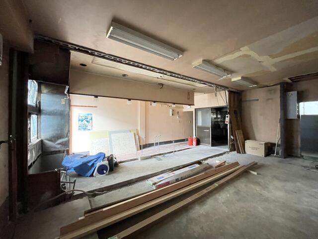 Koizumi Building Commercial Space for Rent in Uenohara, Yamanashi - Thumbnail 3