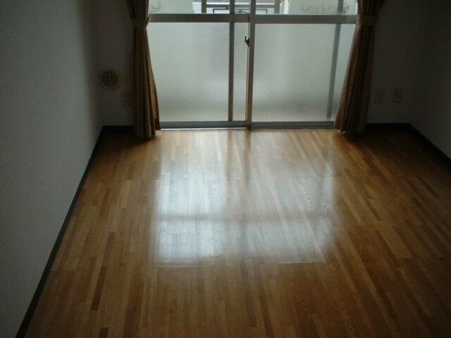 1K Apartment for Rent in Higashimatsuyama, Saitama - Thumbnail 2