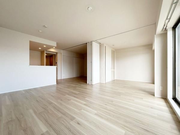 4LDK Apartment for Sale in Hiratsuka, Kanagawa - 83.16m2 - Thumbnail 2