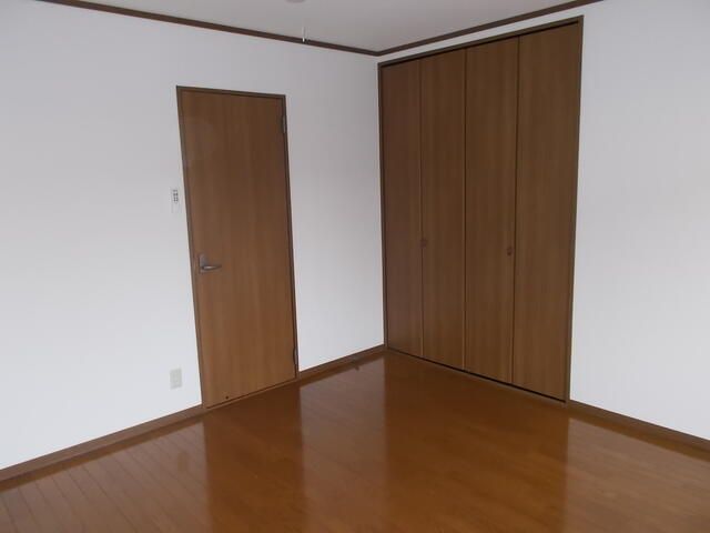 1K Apartment for Rent in Akita City - Heights Yomei - Thumbnail 3