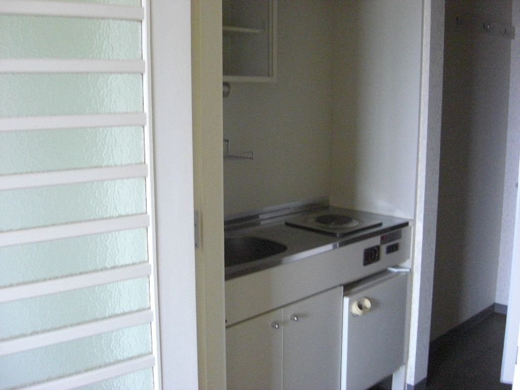 1K Apartment for Rent in Kanazawa, Ishikawa - 18 sqm - Thumbnail 4
