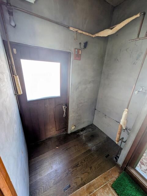6LDK Fixer-Upper House for Sale in Otaru, Hokkaido - Thumbnail 2