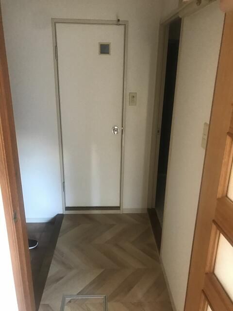 1K Used Apartment for Sale in Naka-ku, Yokohama, 29.48 sqm - Thumbnail 4