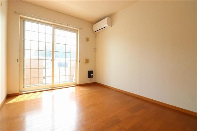 Cute Residence 2DK Apartment for Rent in Yachimata, Chiba - Thumbnail 3