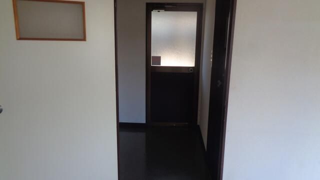 Office for Rent in Kofu, Yamanashi - 40.47 sqm, 5 Parking Spaces - Thumbnail 3