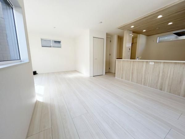 New 3LDK House for Sale in Kawaguchi, Saitama | 115 sqm - Thumbnail 2