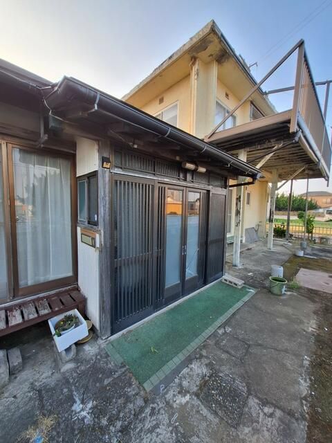 Spacious 8DK Corner Lot House in Ōamishirasato, Chiba - Image 7