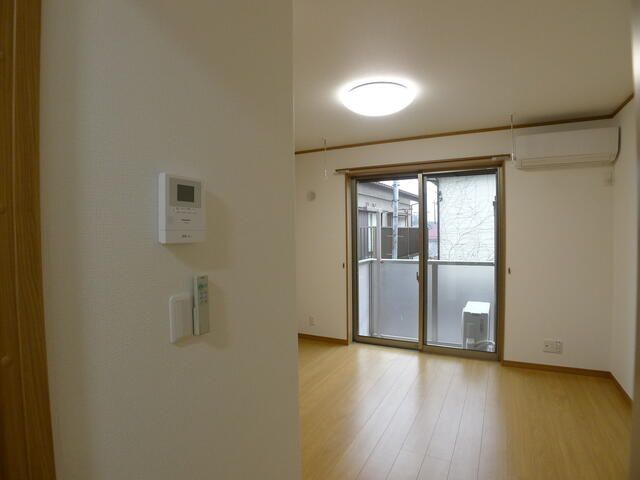 1K Apartment for Rent in Noda, Chiba Near Unga Station - Thumbnail 2