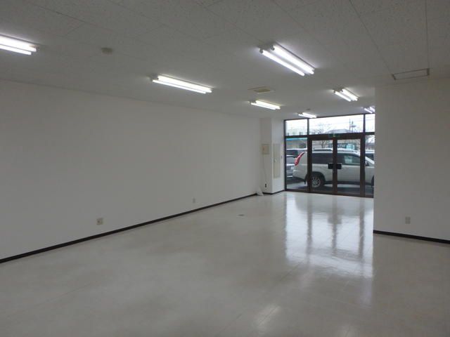 Commercial Unit for Rent in Osaki, Miyagi - 55.56 sqm - Thumbnail 3