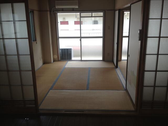 2DK Apartment for Rent in Kofu, Yamanashi - 46,000 Yen - Thumbnail 3