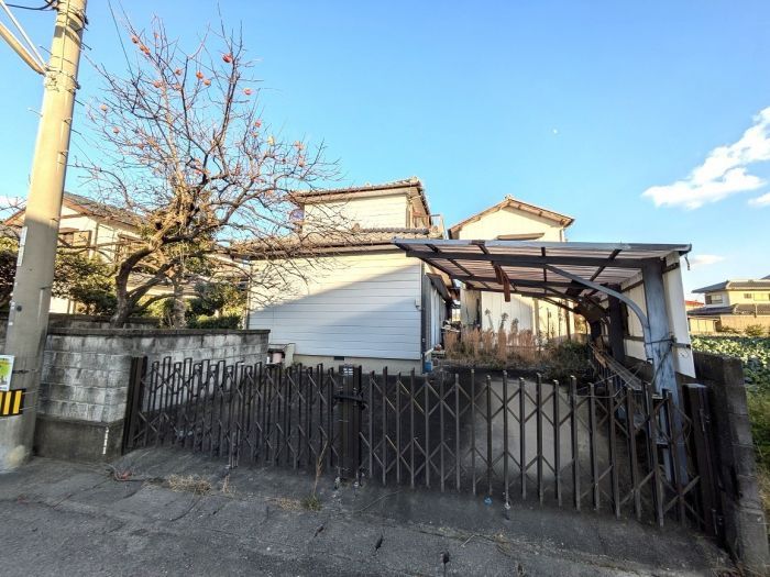 4LDK House for Sale in Aizumi, Tokushima with Large Land and Parking - Thumbnail 2