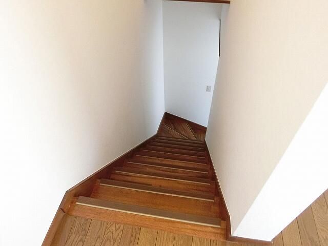 2LDK Terrace House for Rent in Aoba-ku, Yokohama - Thumbnail 4