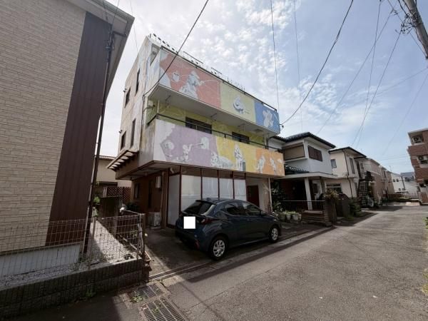 Reinforced Concrete Apartment Building in Yamato, Kanagawa - Thumbnail 3