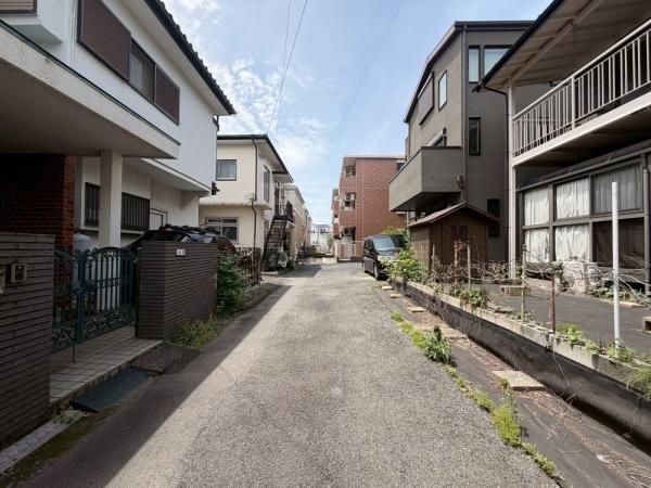 Reinforced Concrete Apartment Building in Yamato, Kanagawa - Thumbnail 4