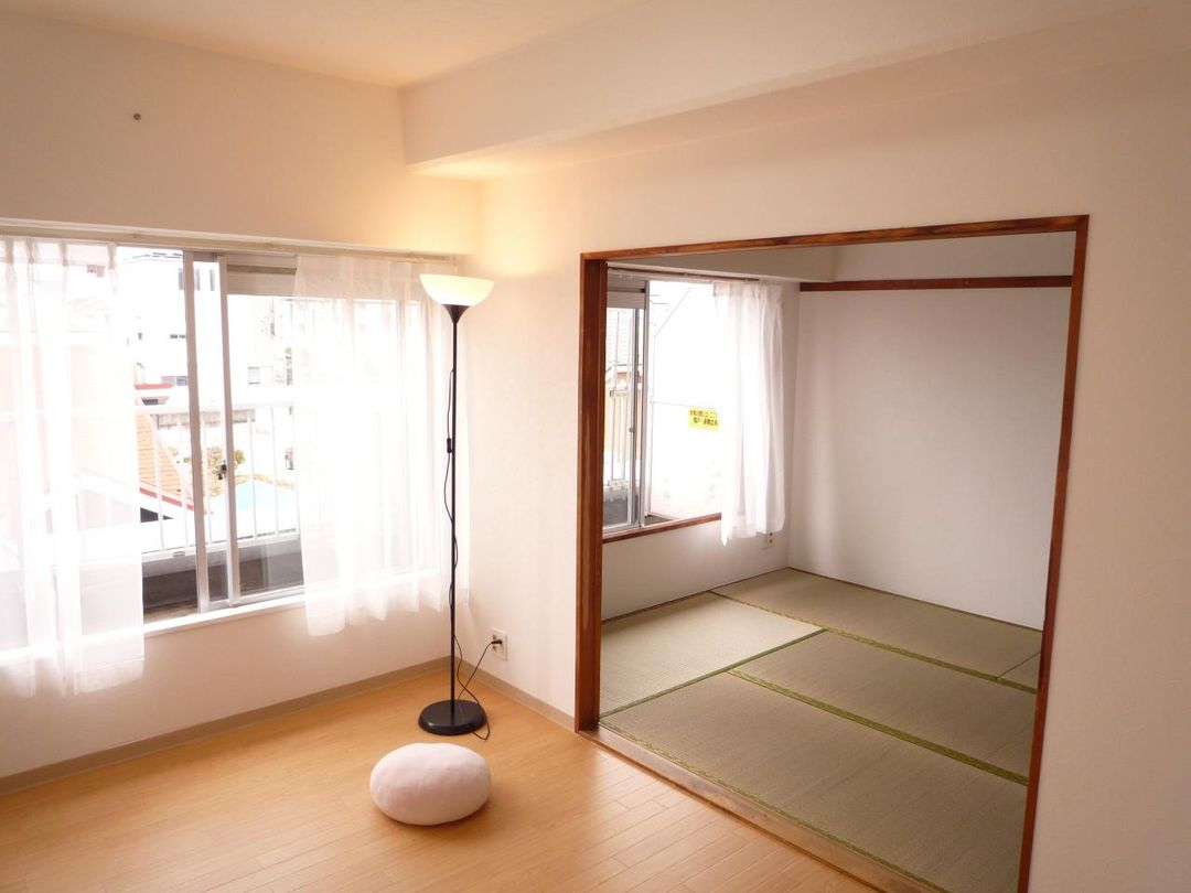 2LDK Apartment for Sale in Sagamihara, Kanagawa - Thumbnail 3