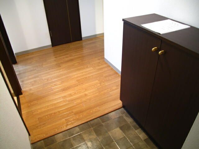 2LDK Apartment for Rent in Teine-ku, Sapporo, Hokkaido - Thumbnail 2
