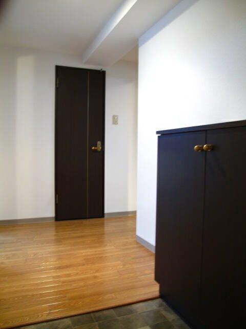 2LDK Apartment for Rent in Teine-ku, Sapporo, Hokkaido - Thumbnail 3