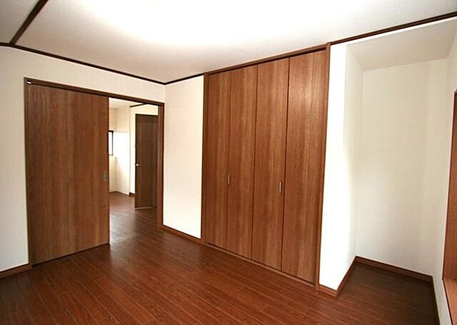3DK House for Sale in Hodogaya-ku, Yokohama, Kanagawa - Thumbnail 4