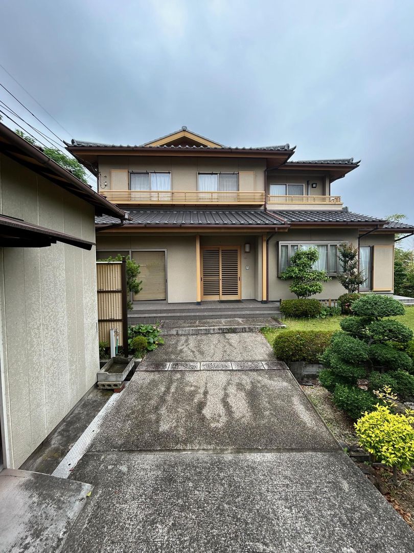 7LDK House for Sale in Tamano, Okayama - 220.77 Tsubo Land - Image 7