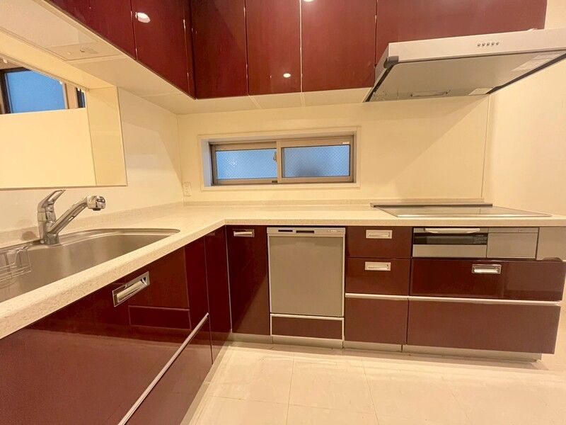 Modern 3-Story House for Rent in Sendagaya, Shibuya, Tokyo - Thumbnail 3