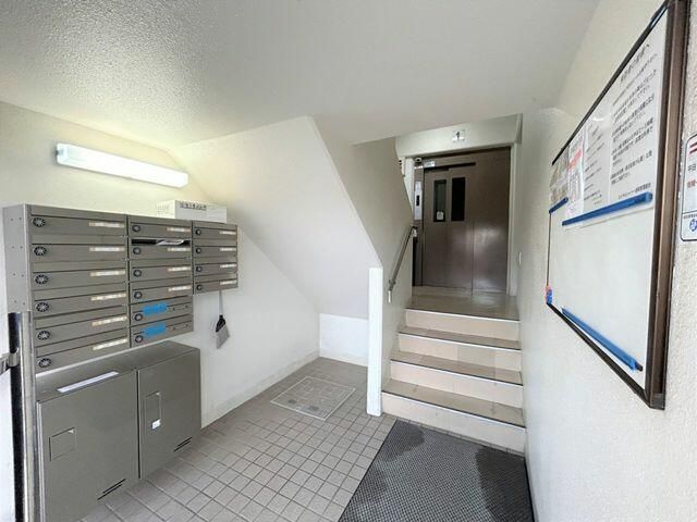 Renovated 4LDK Apartment in Toyohira-ku, Sapporo - Thumbnail 3
