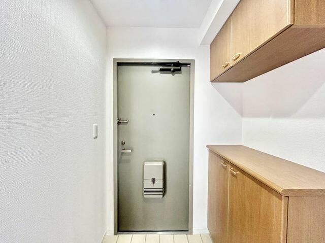 Renovated 3LDK Apartment in Sapporo Shiroishi Ward - Thumbnail 2