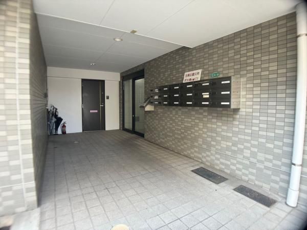 La Atre Meguro-dori Commercial 3LDK for Sale in Tokyo - Thumbnail 4