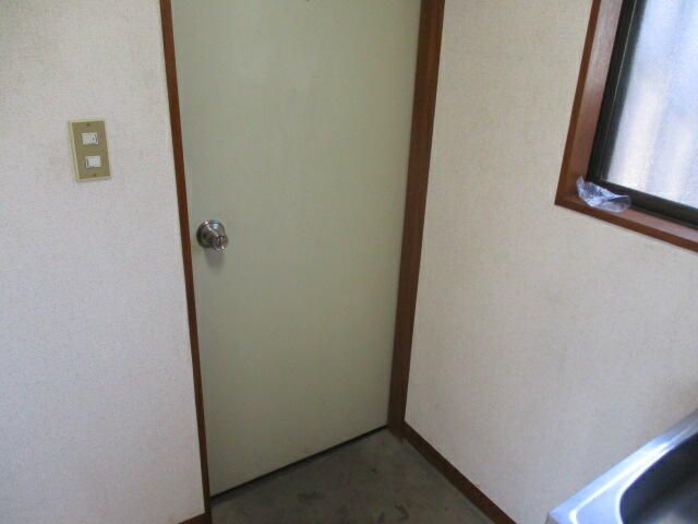 1K Apartment for Rent in Musashino City, Tokyo - Thumbnail 4
