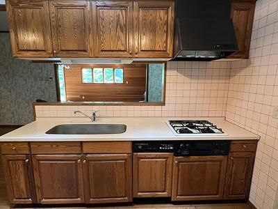 House with wood stove in Tsutsujigahara villa area: Villa Real Estate For Sale Hometown Information Center: Nationwide Country Living Property Data — Image 4, Iizuna, Nagano