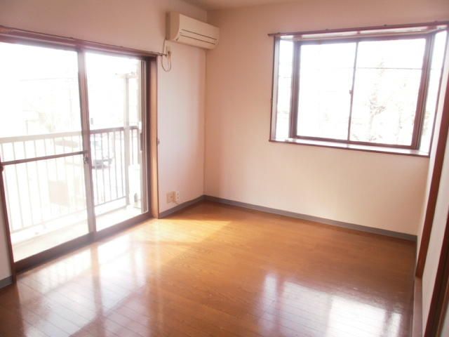 2DK Apartment for Rent in Koshigaya, Saitama - Thumbnail 2