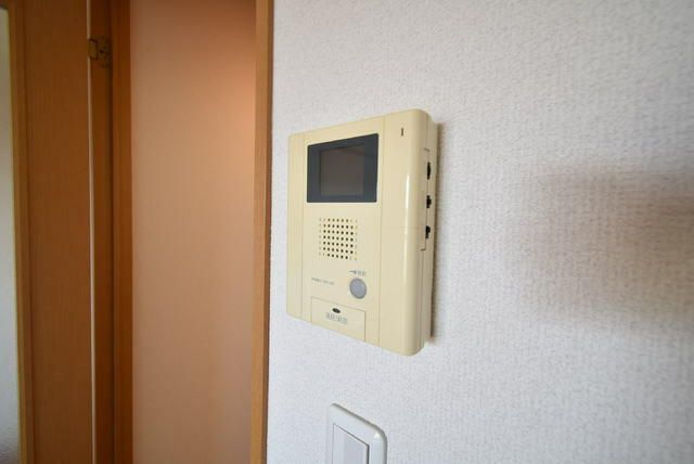 1K Apartment for Rent in Kodaira, Tokyo - Thumbnail 3