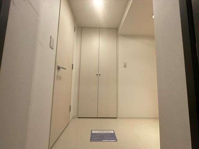 Modern 1LDK Apartment (40.86m²) in Bunkyo-ku, Tokyo - Thumbnail 3