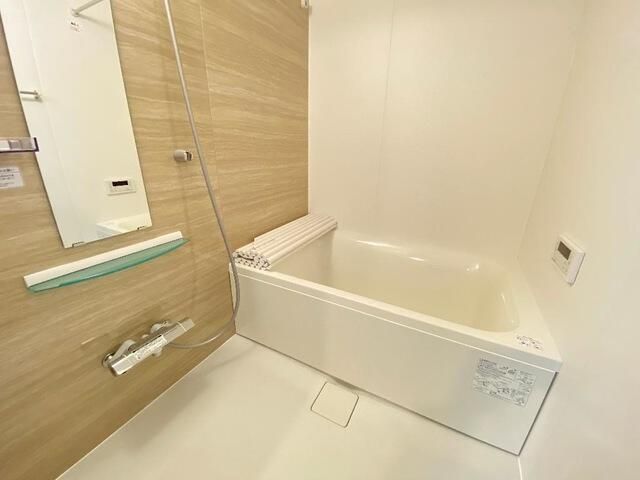 Modern 1LDK Apartment for Rent in Tsuchiura, Ibaraki - Thumbnail 3