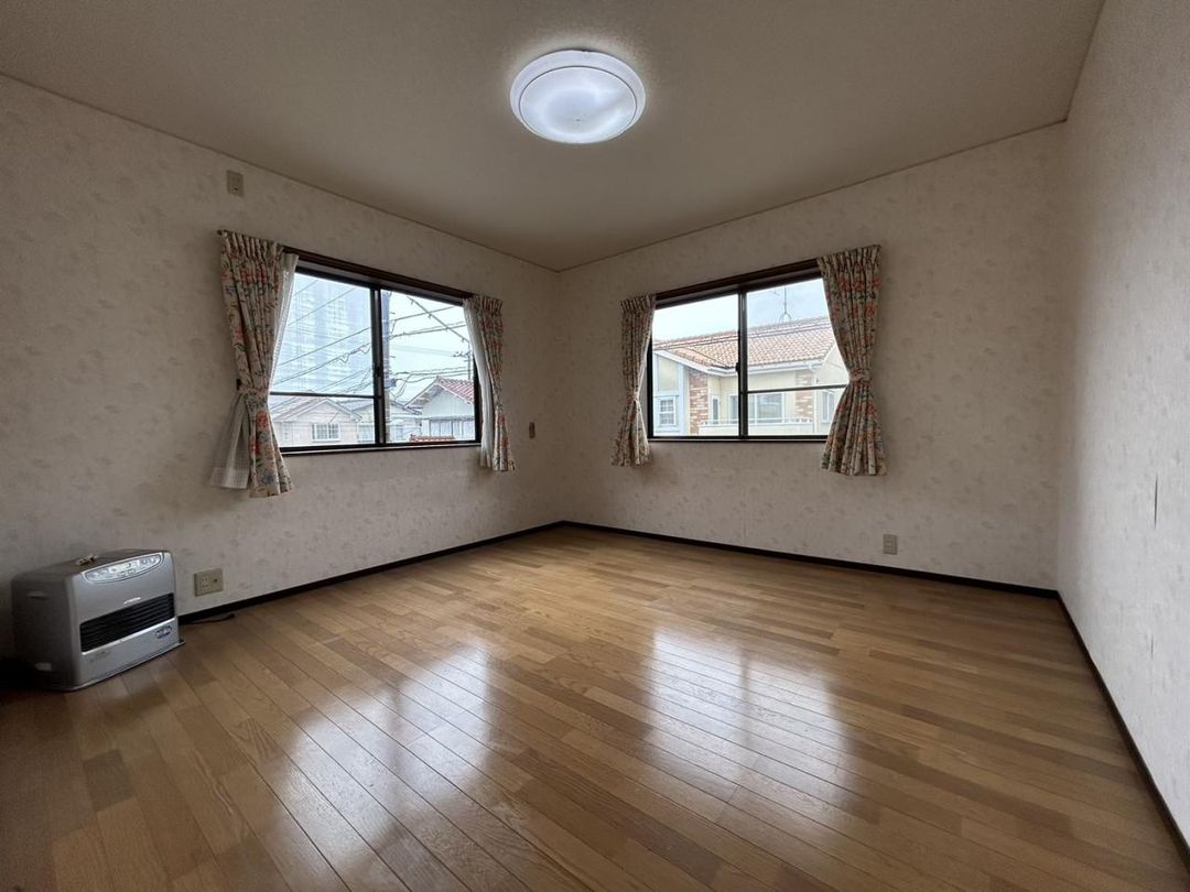 7DK Detached House for Sale in Kanazawa, Ishikawa - Main Image