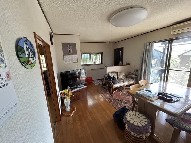 1997 Wooden House in Takasaki - 2LDK Layout on 126m² Land - Thumbnail 4