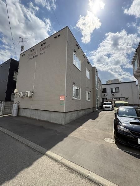 Apartment Building for Sale in Sapporo, Hokkaido - 4 Units - Thumbnail 2
