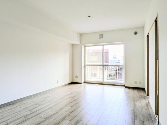 3LDK Apartment for Sale in Higashi-ku, Sapporo, Hokkaido - Thumbnail 4