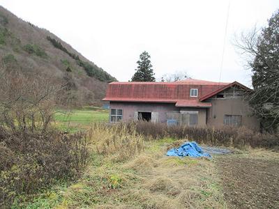 Farmhouse with field in tranquil countryside: villas, real estate, properties for sale, Hometown Information Center: Nationwide rural living property data — Image 1, Tono, Iwate