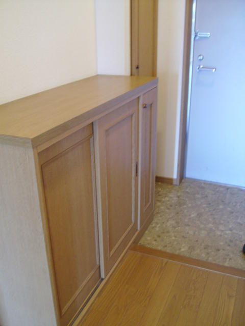 2LDK Apartment for Rent in Kajigaya, Kawasaki - Thumbnail 4