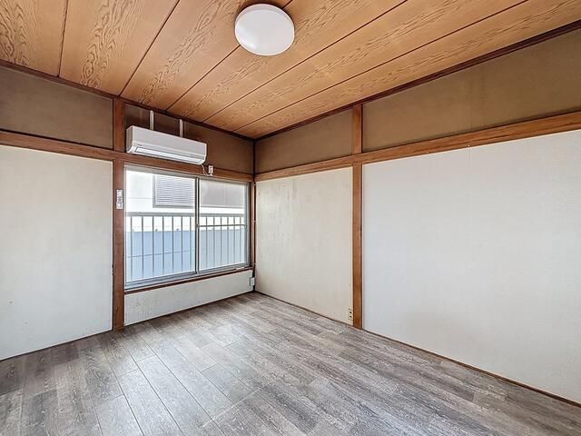 2LDK Detached House for Rent in Koshigaya, Saitama - Thumbnail 4