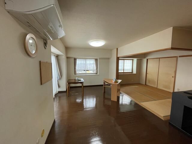 4SLDK Condo in Akita City with Balcony - Thumbnail 2