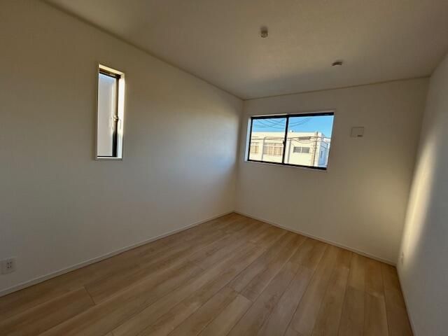 New 4LDK House for Sale in Wakayama City, Walk to Kii-Ogura Station - Thumbnail 4
