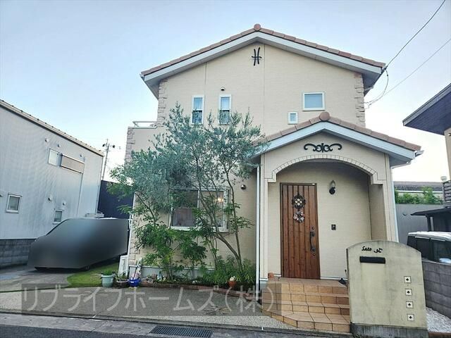 4LDK House for Sale in Naruto, Tokushima with Walk-in Closet - Thumbnail 2