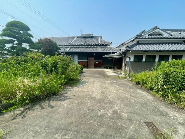 8SDK House in Himeji with 852m² Land and 3 Parking Spaces - Thumbnail 2