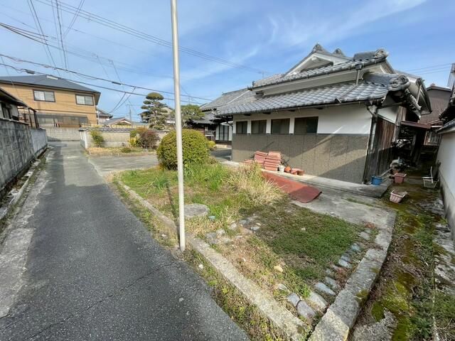 8SDK House in Himeji with 852m² Land and 3 Parking Spaces - Thumbnail 3