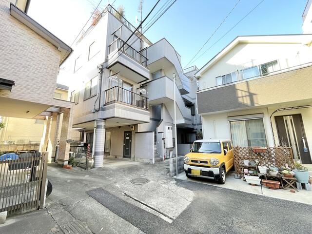 8-Unit Apartment Building for Sale in Tokorozawa, Saitama - Thumbnail 2